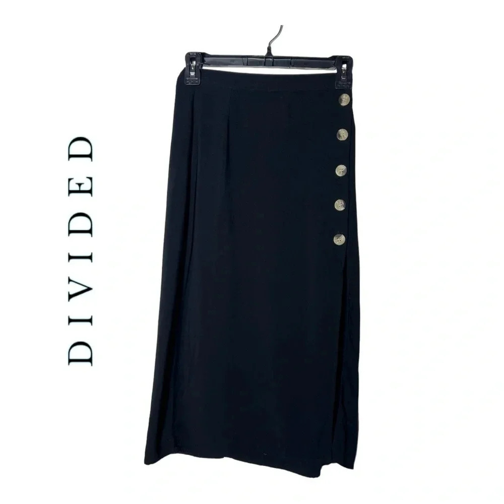 1792. DIVIDED MIDI LENGTH BUTTON‎ UP ON SIDE SKIRT SIZE 0 100% VISCOSE MATERIAL